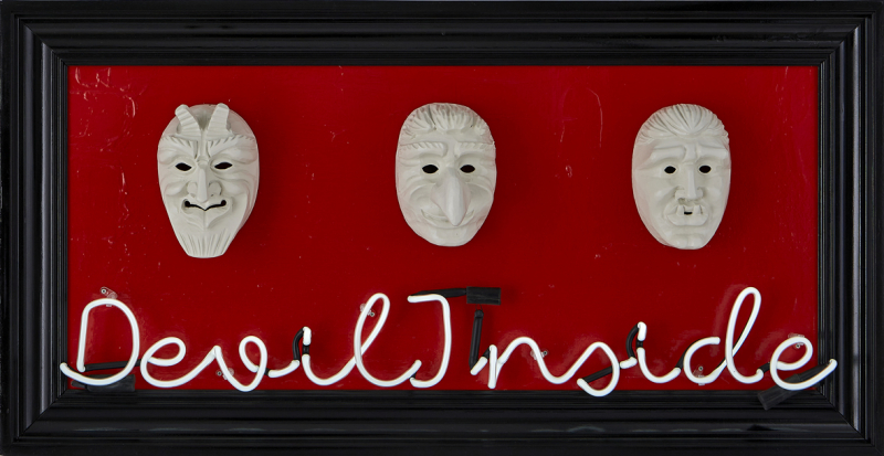 Devil Inside | 2022 | Christian Herr Mixed Media mit Leuchtschrift ca.50x110cm